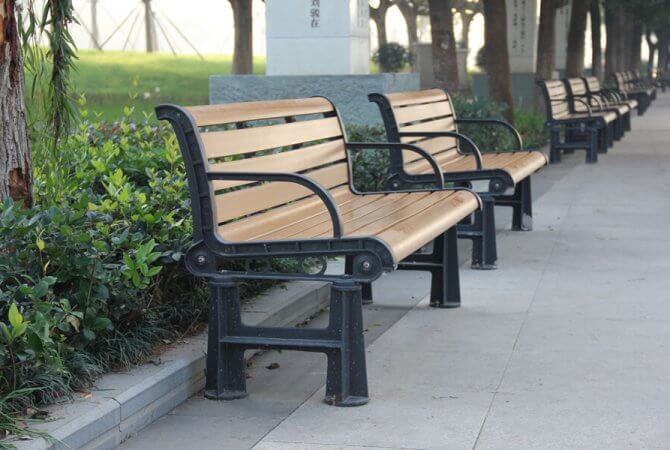 Features Of Wood Plastic Park Chairs